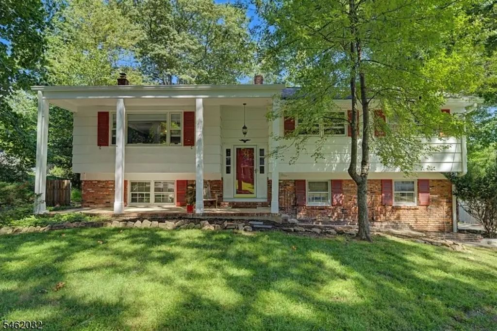 13 Arlington Dr, Denville Twp.