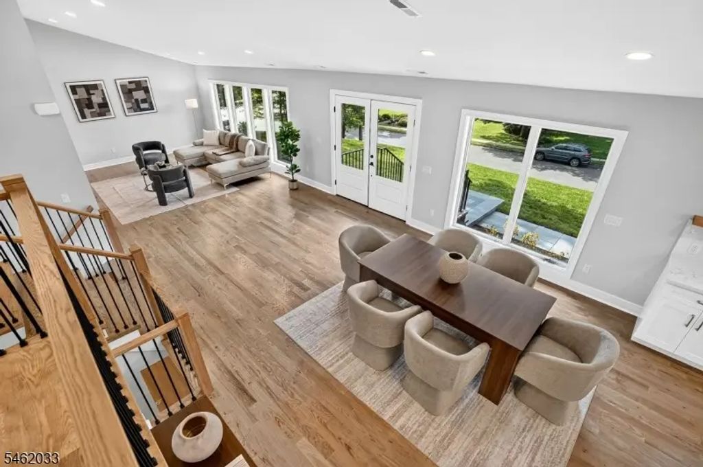910 Minisink Way, Westfield Town
