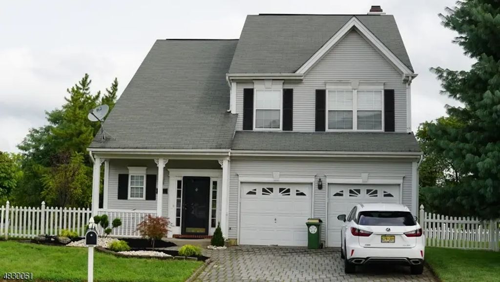 24 Cartier Dr, Franklin Twp.