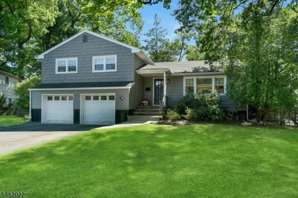 2 Tuers Pl, Montclair Twp.