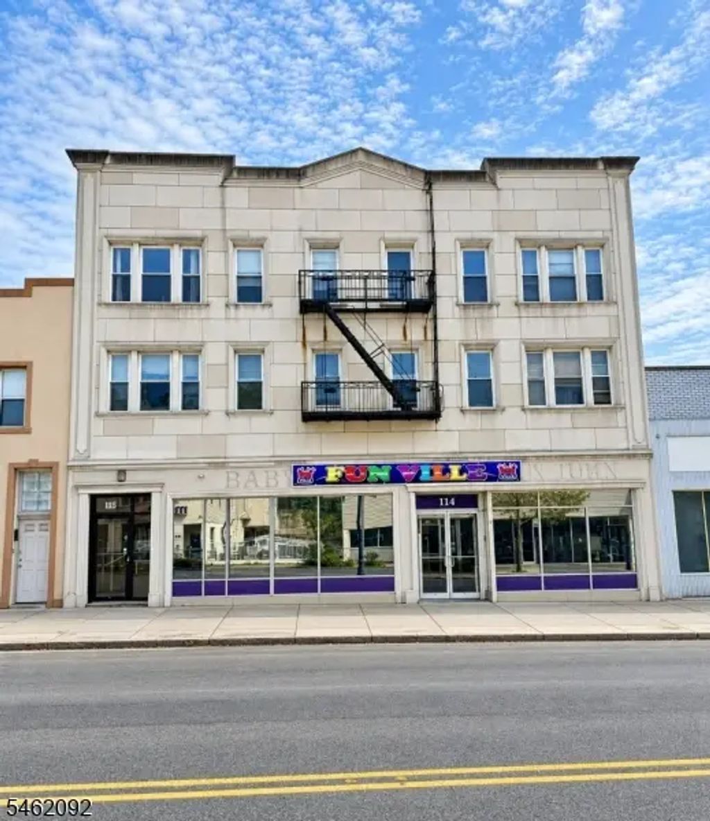 114-116 Washington Ave, Belleville Twp.