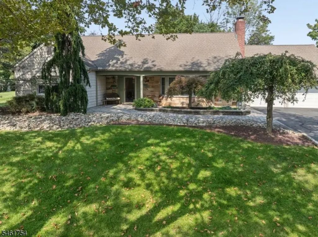 34 Hughes Rd, Franklin Twp.