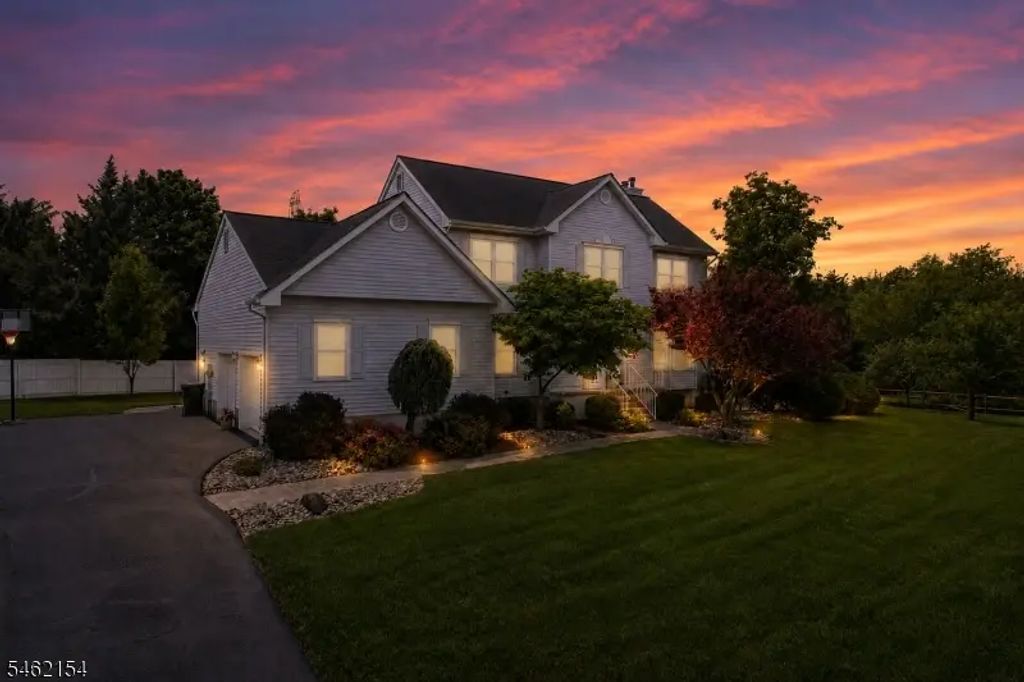 33 Hughey Ln, Hillsborough Twp.