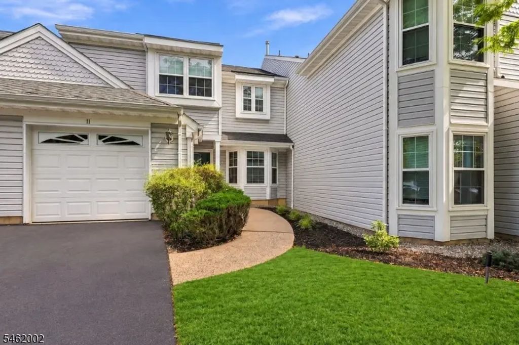 11 Vreeland Ct, Sayreville Boro