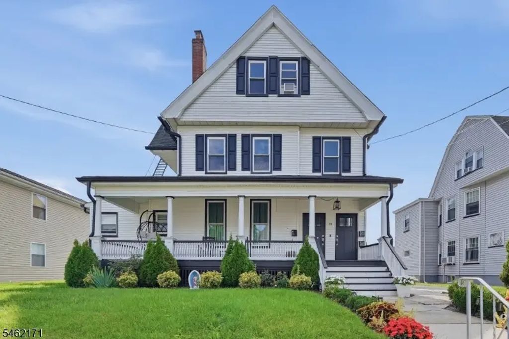 35 Rossmore Pl, Belleville Twp.