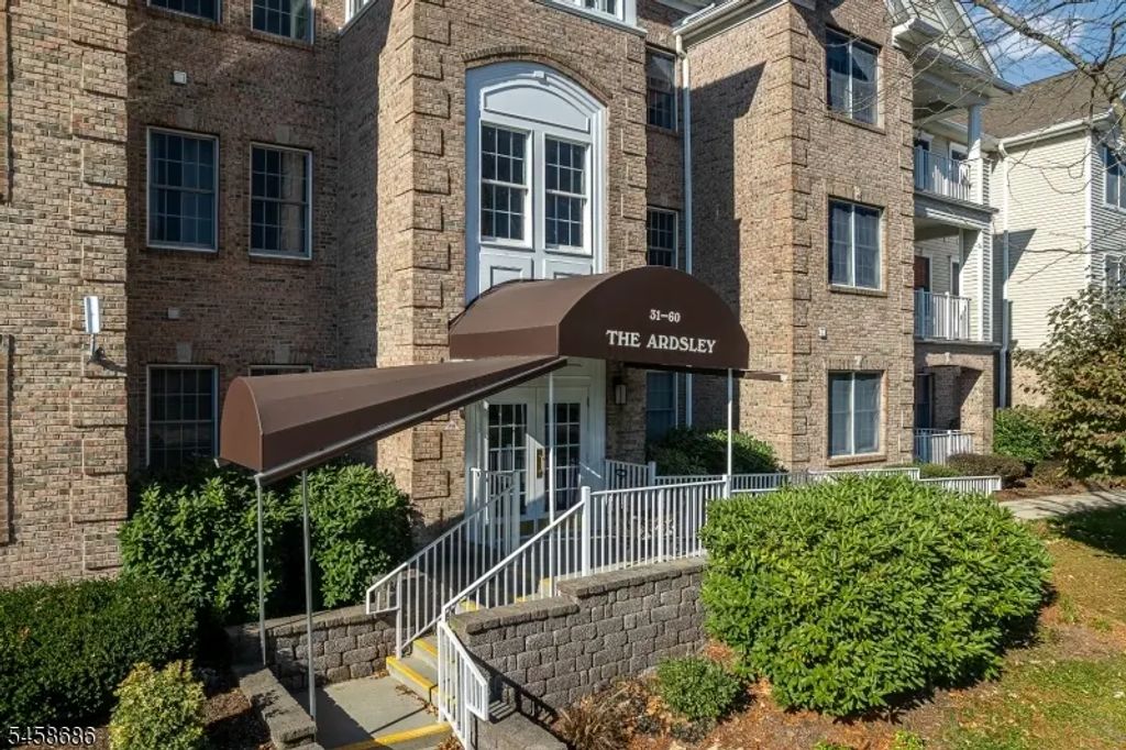 53 Ridgeview Ln, Mount Arlington Boro