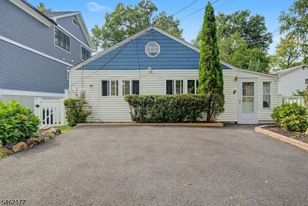 13 Spruce Place, Denville Twp.
