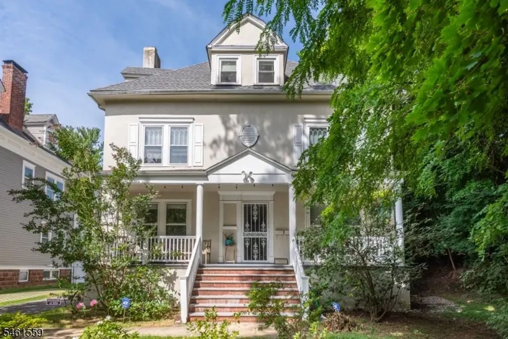 16 Llewellyn Rd, Montclair Twp.
