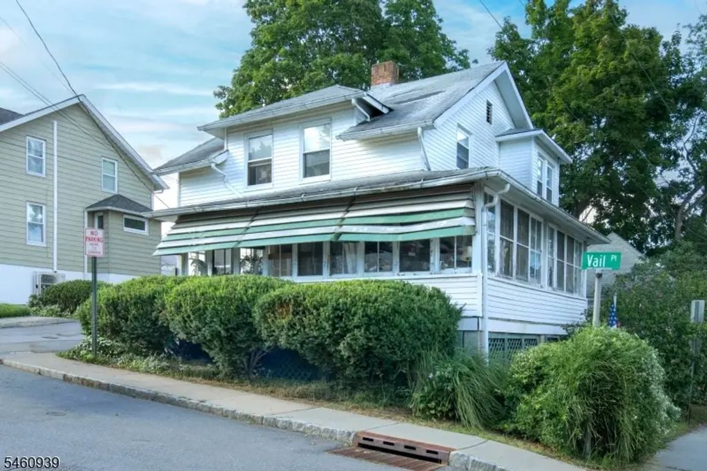 22 Vail Place, Morristown Town