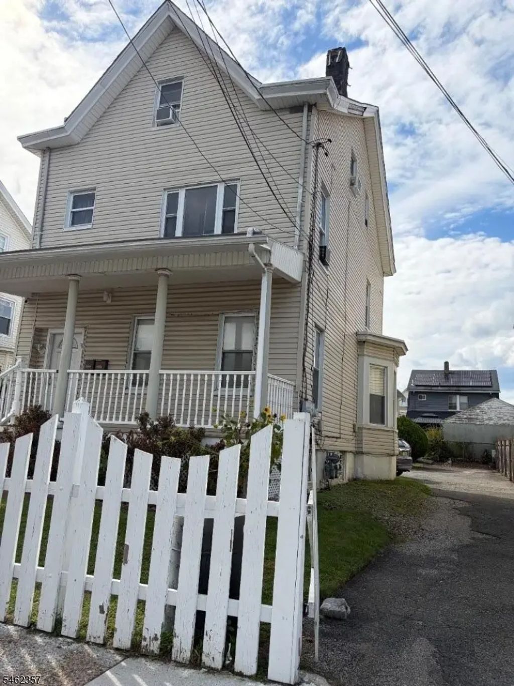 888 E 28th St, Paterson City