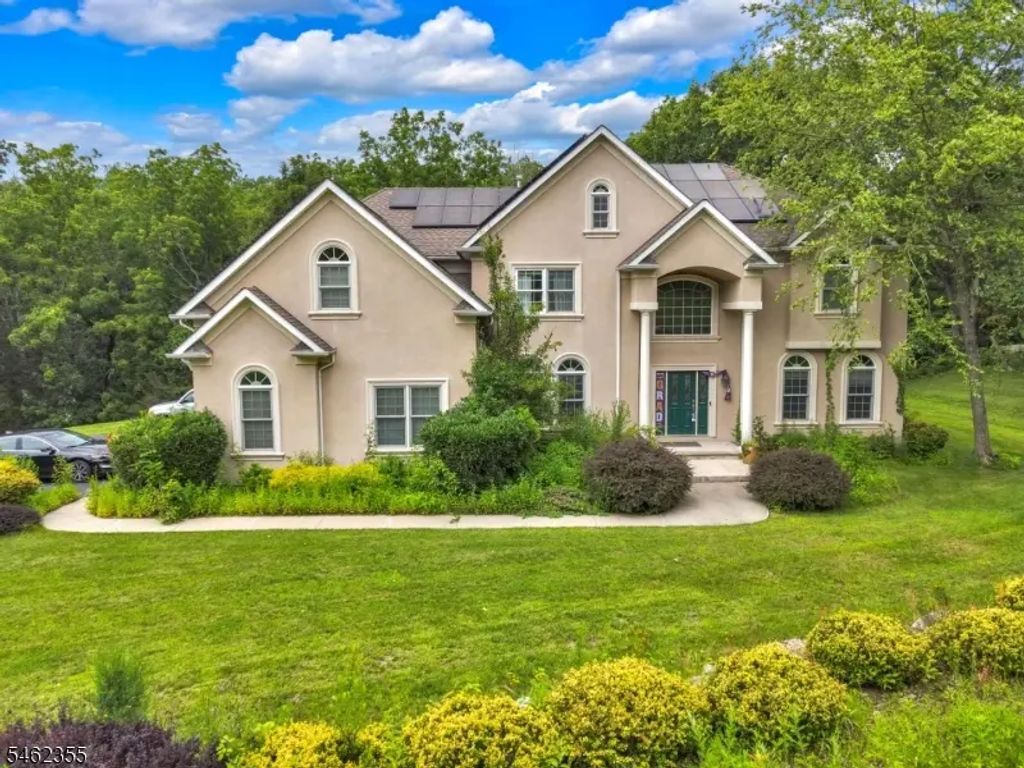 5 Carpenter Pl, Sparta Twp.