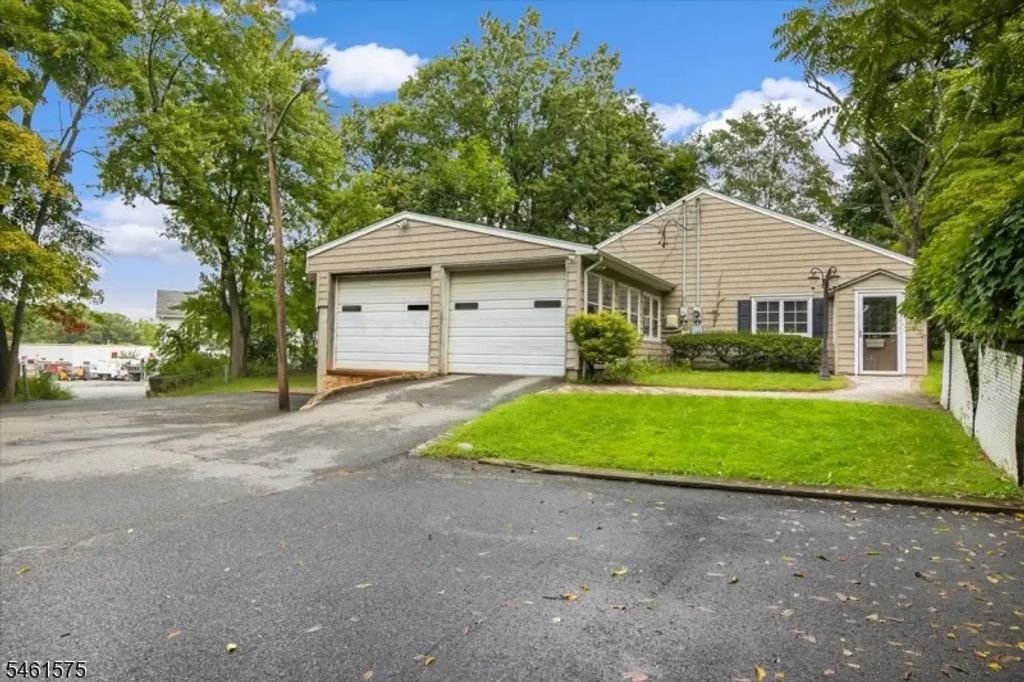 113 Harrison Ave, Roseland Boro
