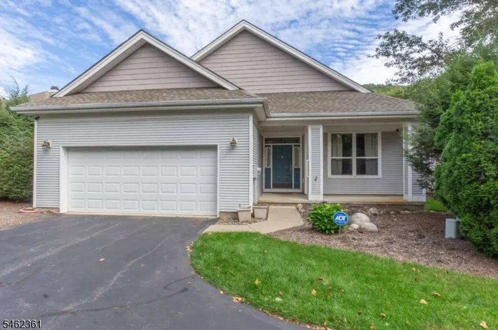 43 Tannery Hill Dr, Hardyston Twp.