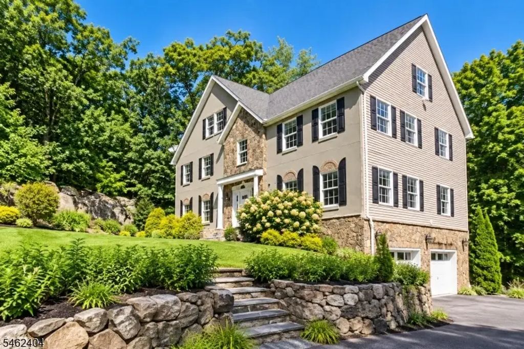14 Hidden Valley Dr, Vernon Twp.