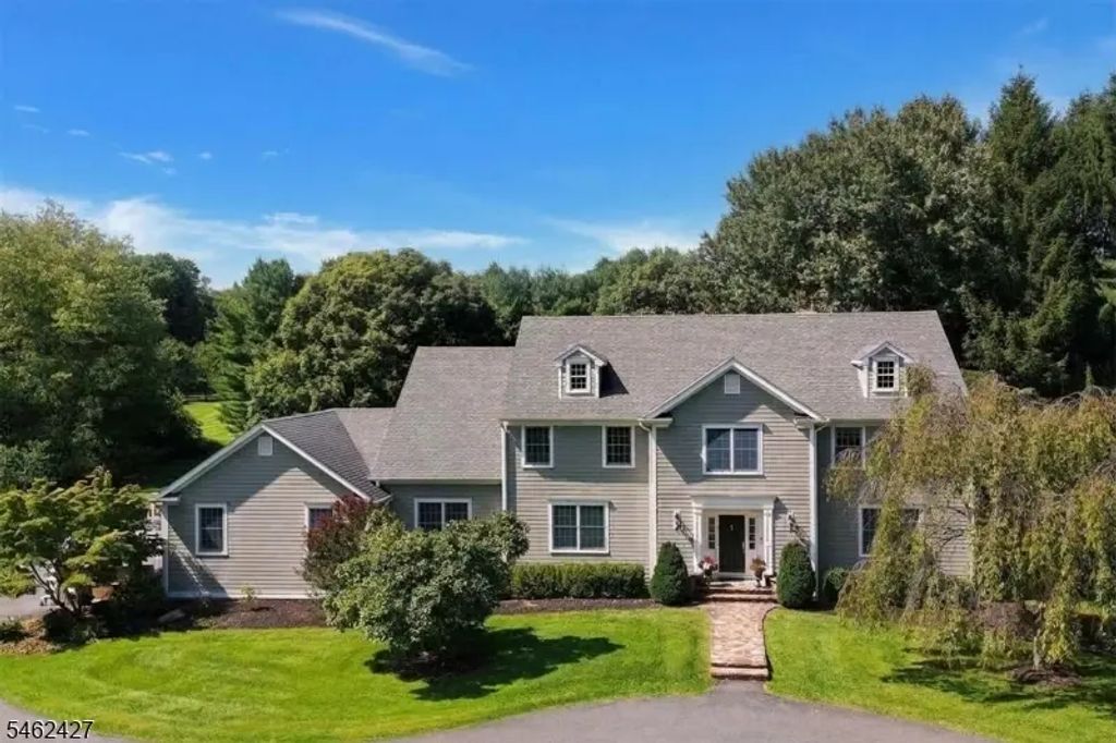 1 Pace Farm Road, Tewksbury Twp.