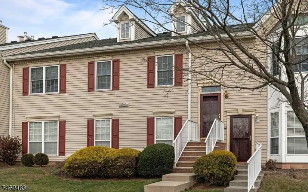 253 Columbus Dr, Franklin Twp.