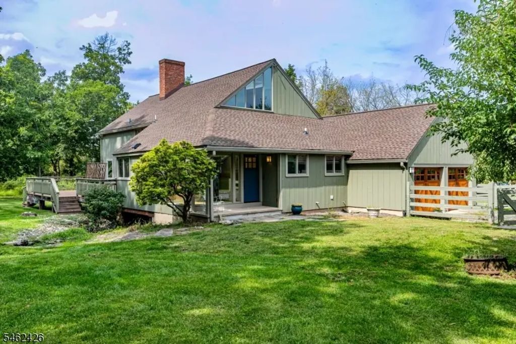 101 Rolling Hill Rd, Montgomery Twp.