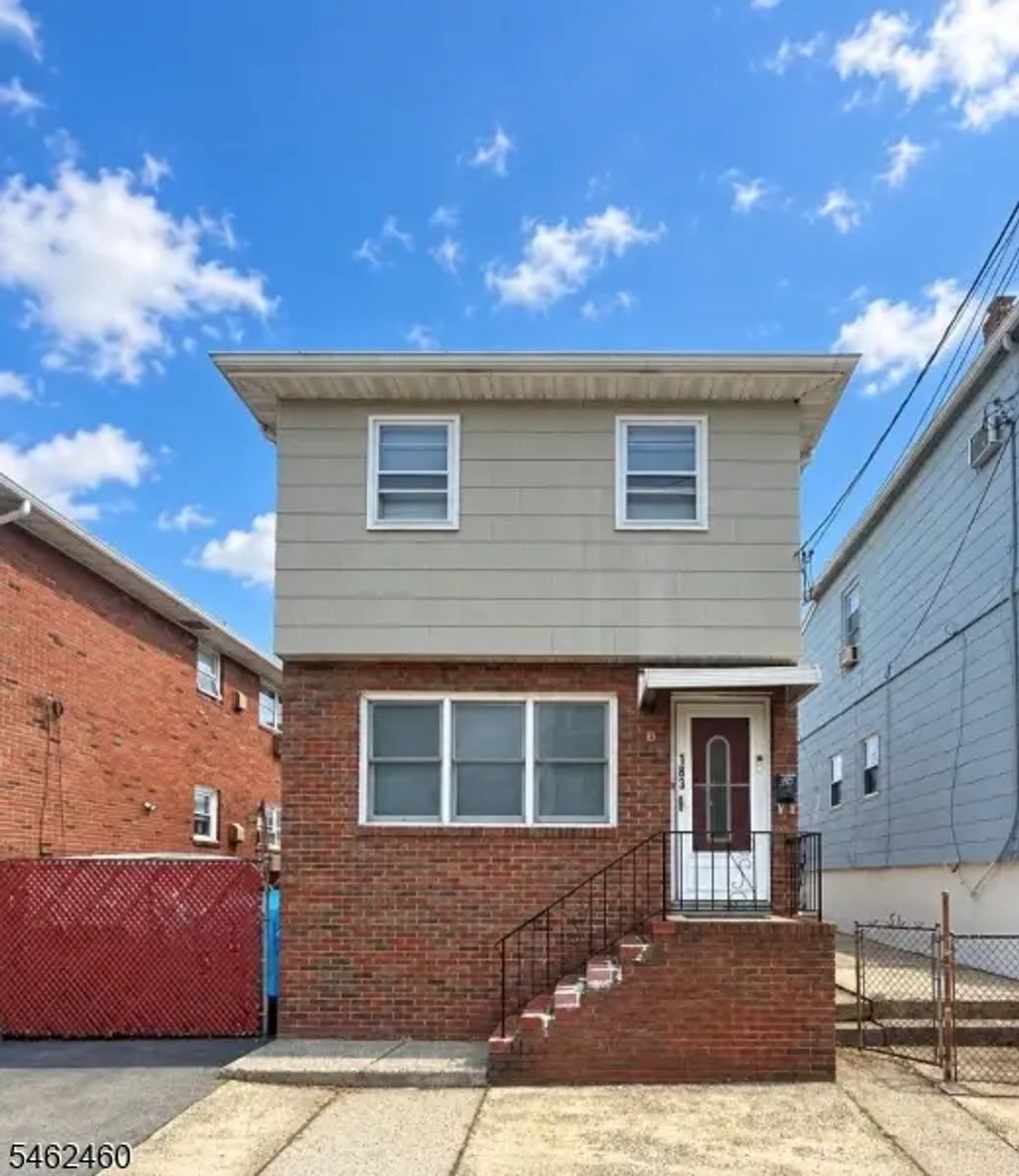 183 Devon St, Kearny Town