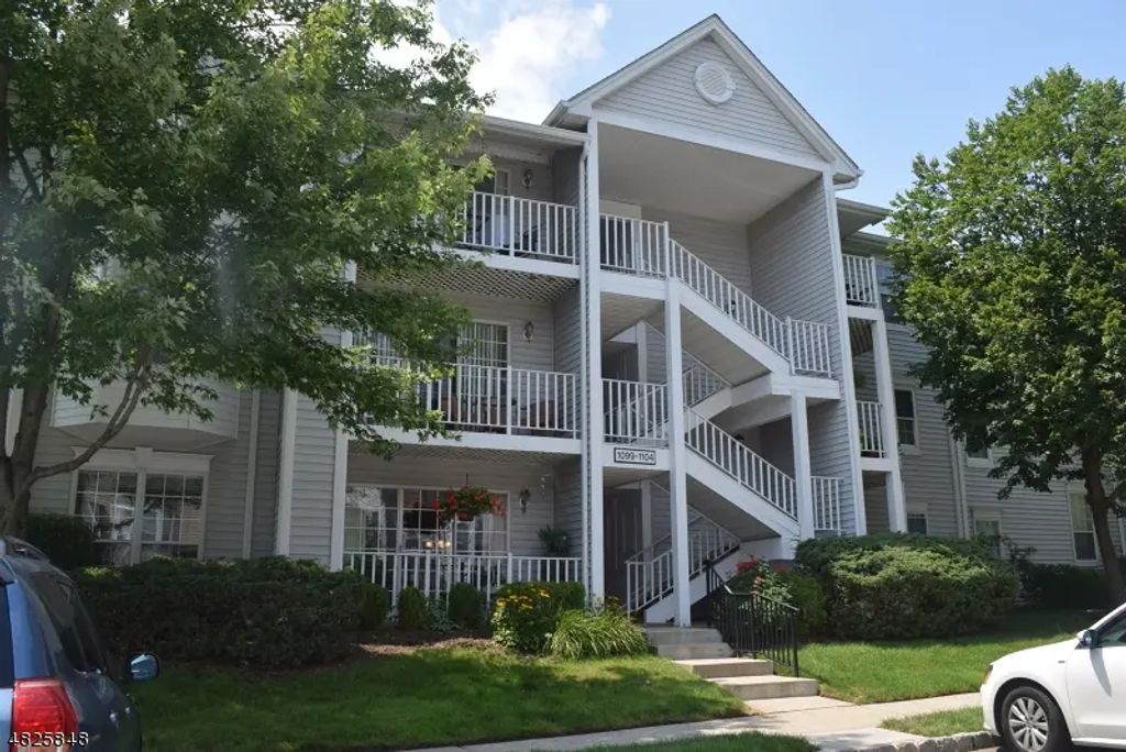 1104 Sage Ct, Mahwah Twp.