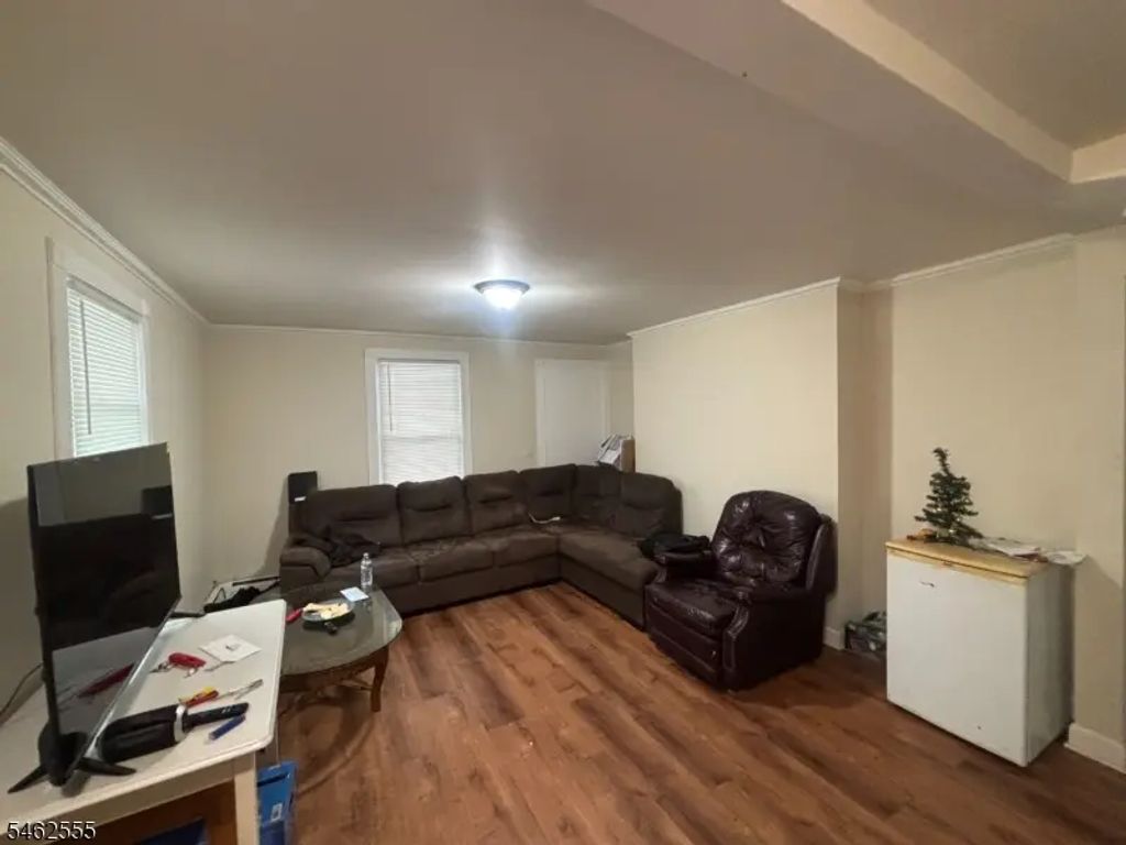 13 Cedar St, Newton Town