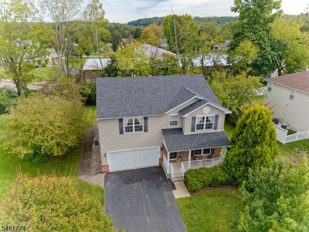24 Alvin Sloan Ave, Washington Boro