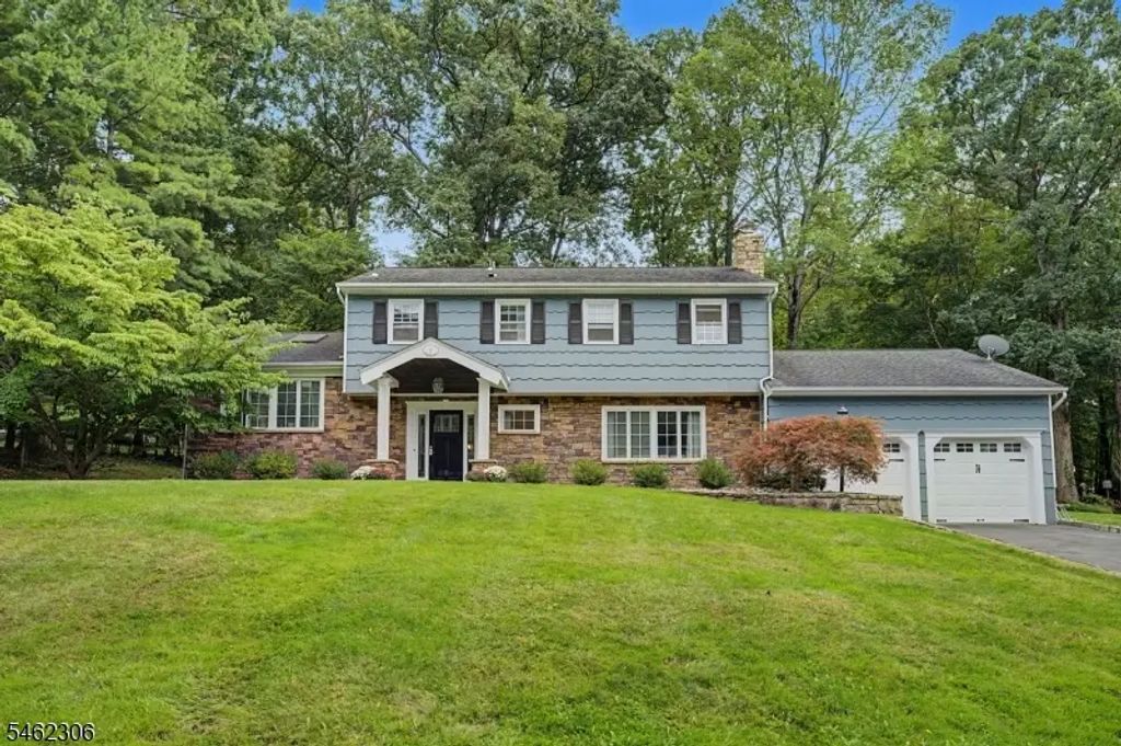 6 Peppermill Ct, Randolph Twp.