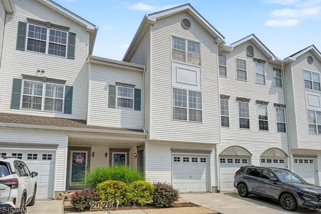 7 Caroline Foster Ct, Morris Twp.