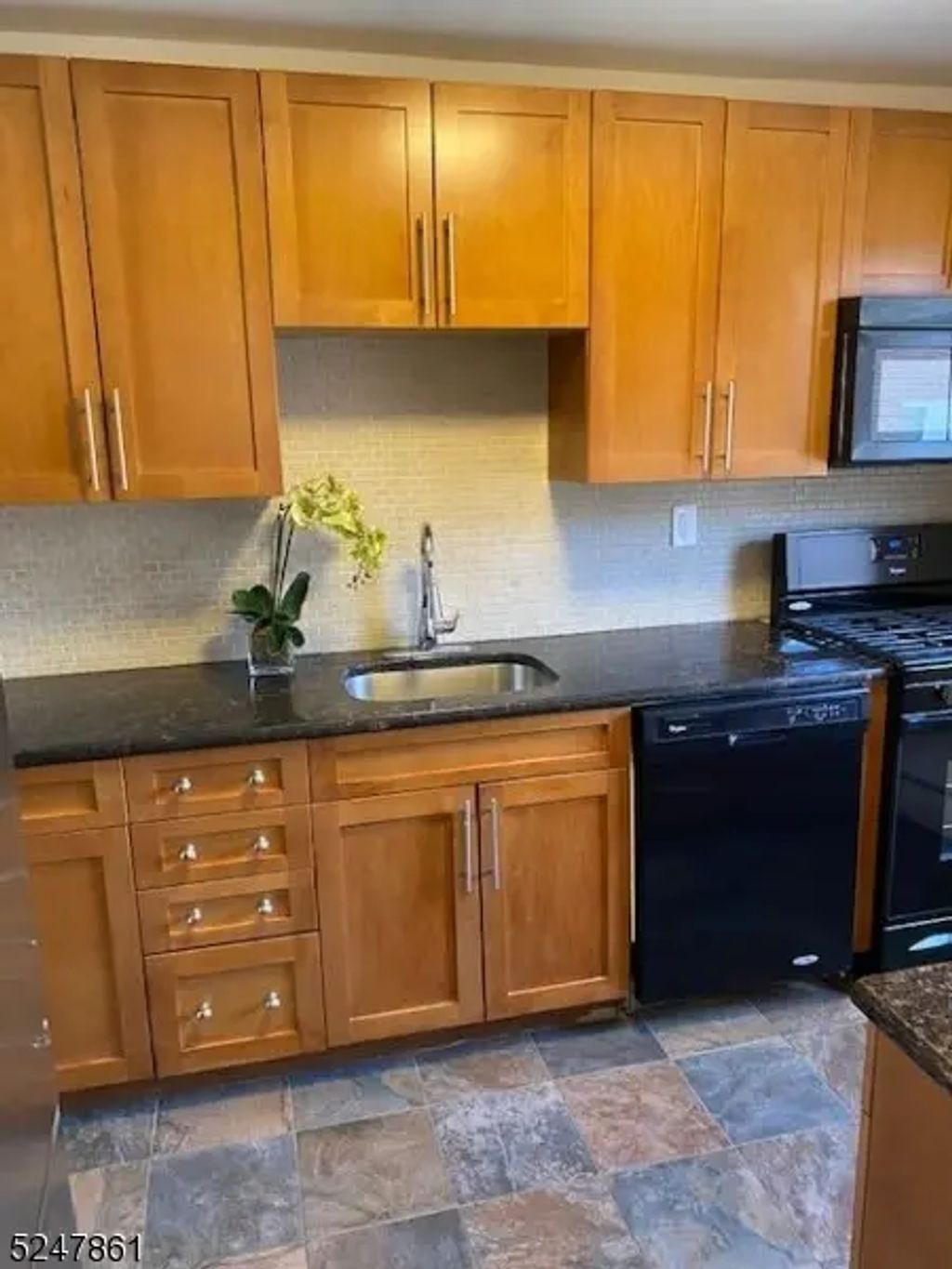 806 Morris Tpke, Millburn Twp.
