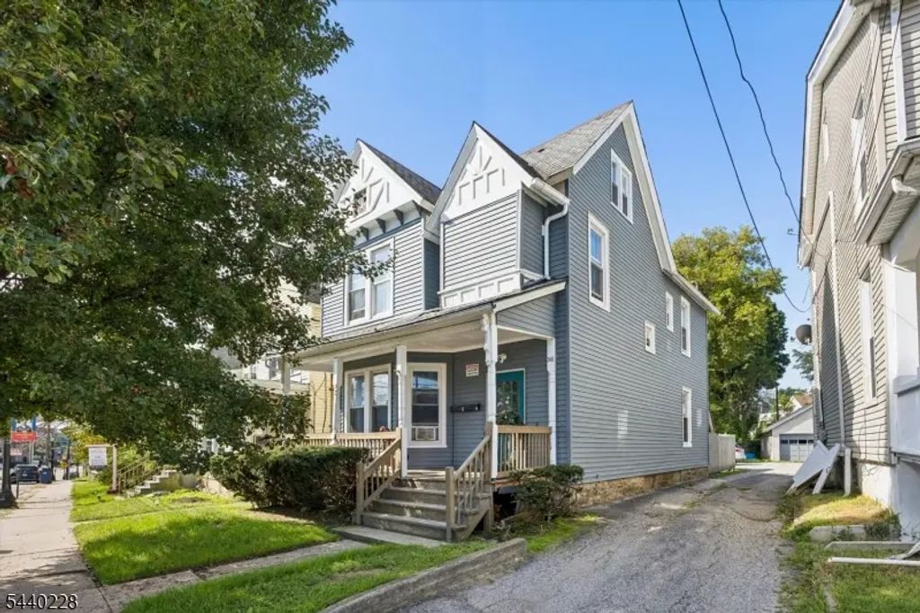 246 Spring St, Newton Town