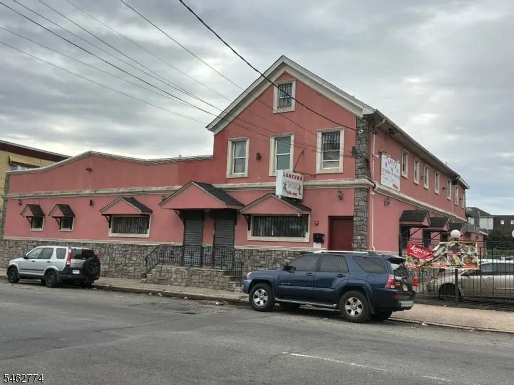 459 Ferry St, Newark City
