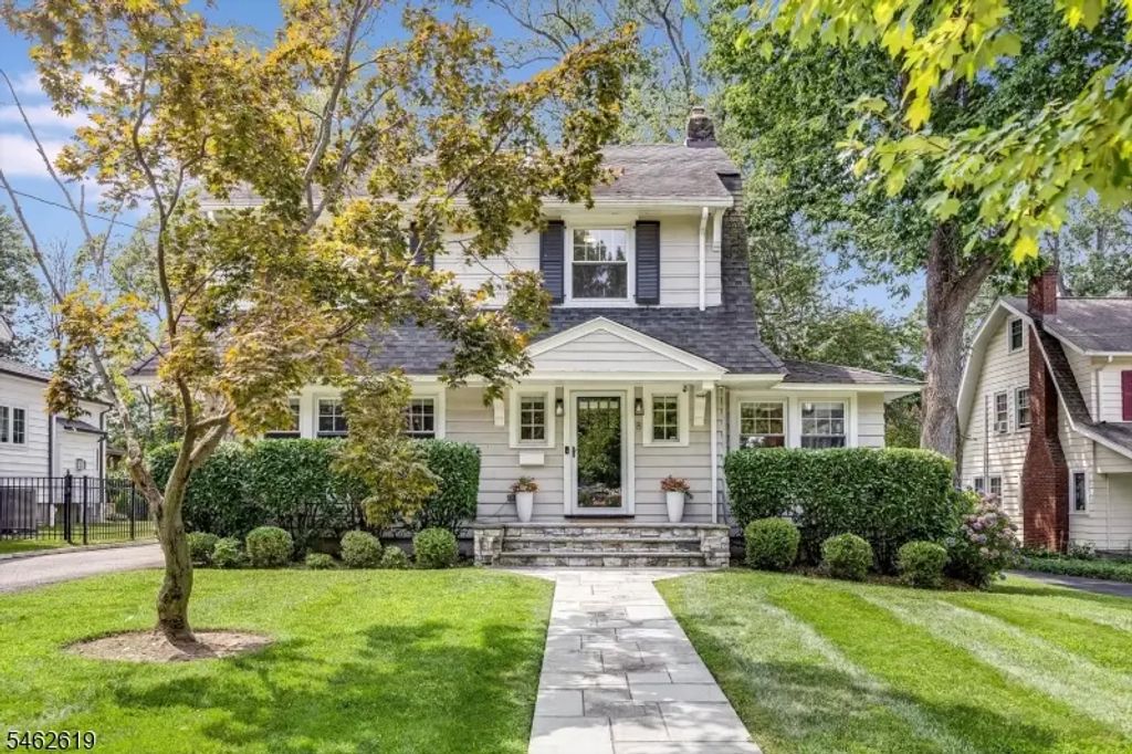 8 Berkeley Rd, Maplewood Twp.