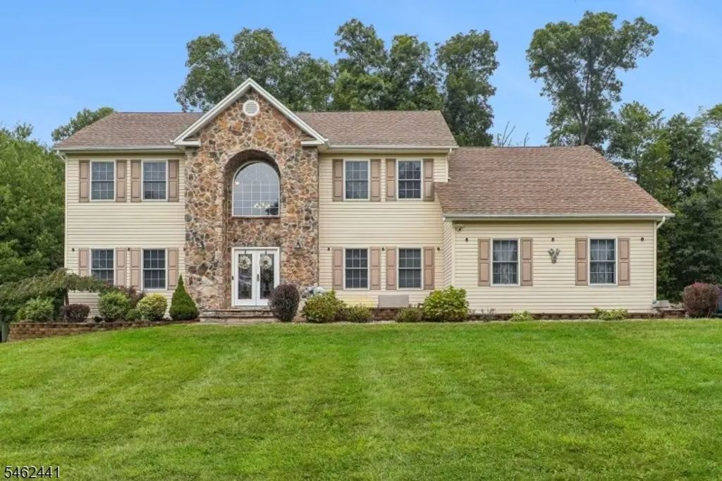 25 Elizabeth Ave, Washington Twp.