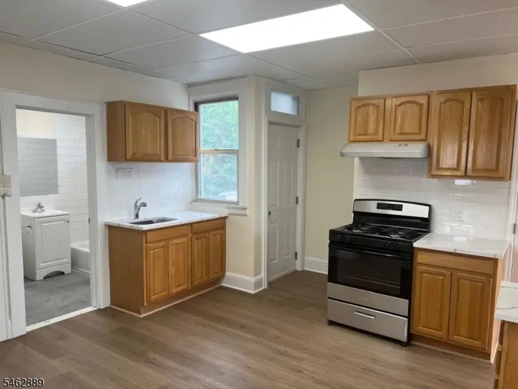 204 Jefferson St, Newark City