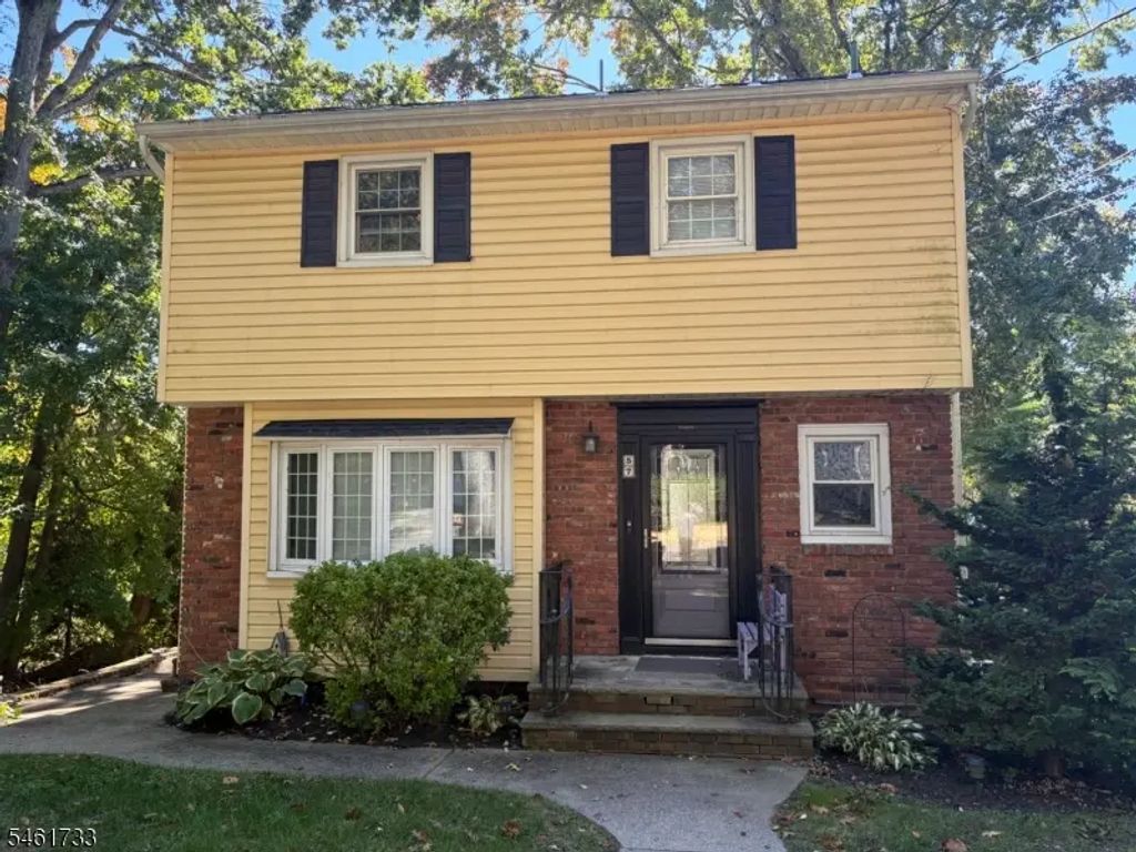 57 Lakeside Trl, Kinnelon Boro