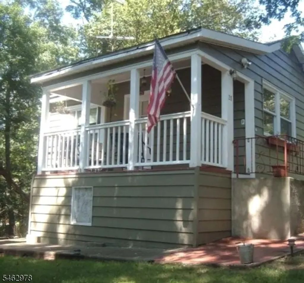 28 Harvard Trl, Hopatcong Boro
