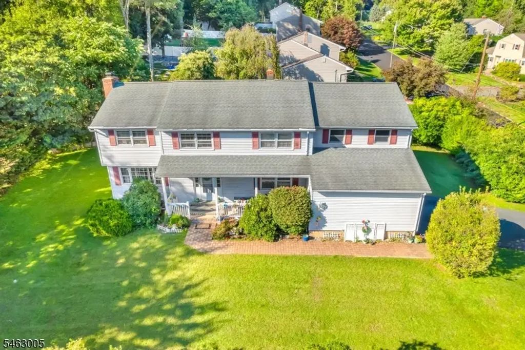 1 Sandy Ln, Randolph Twp.
