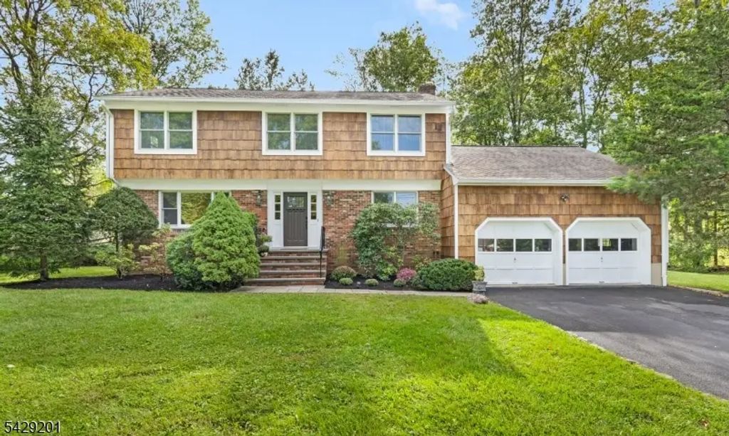 14 Mountain Ave, Warren Twp.