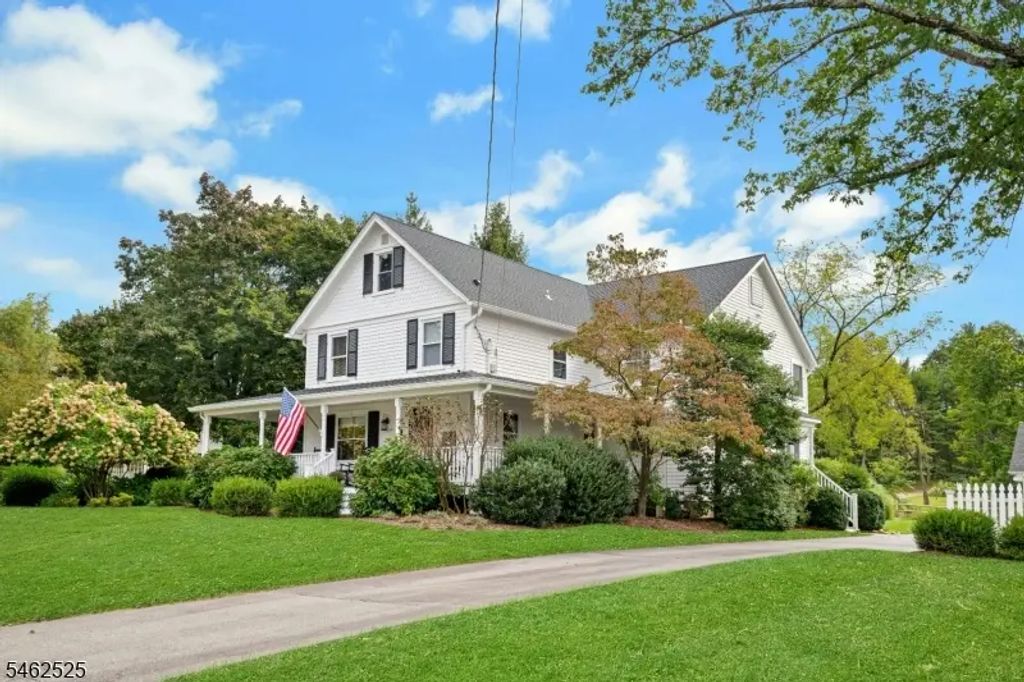 32 W Main St, Mendham Boro