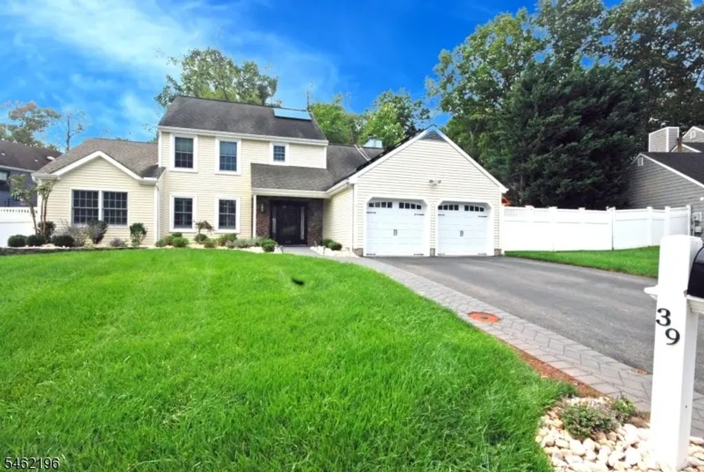 39 Susquehanna Trl, Branchburg Twp.