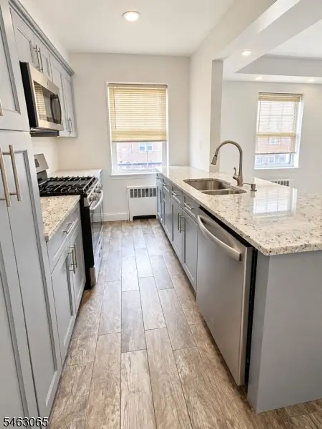 38b Colfax Manor, Roselle Park Boro