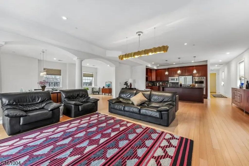 111 Prospect St 4c, Westfield Town