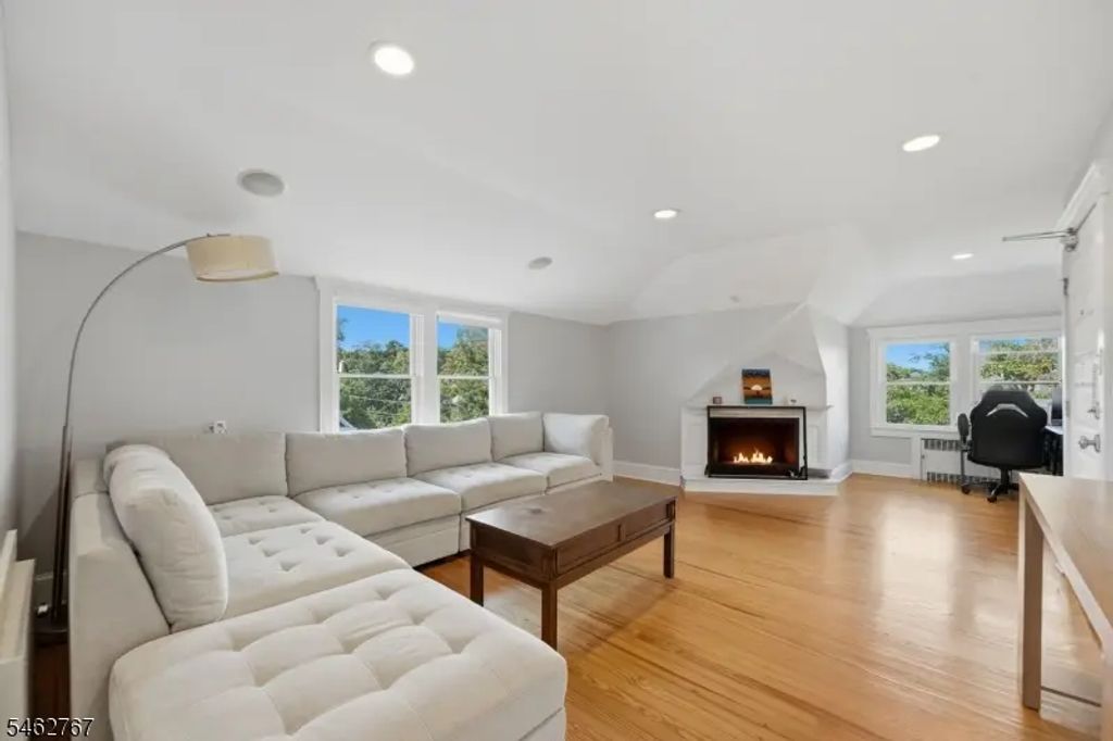 16 Munn St, Montclair Twp.