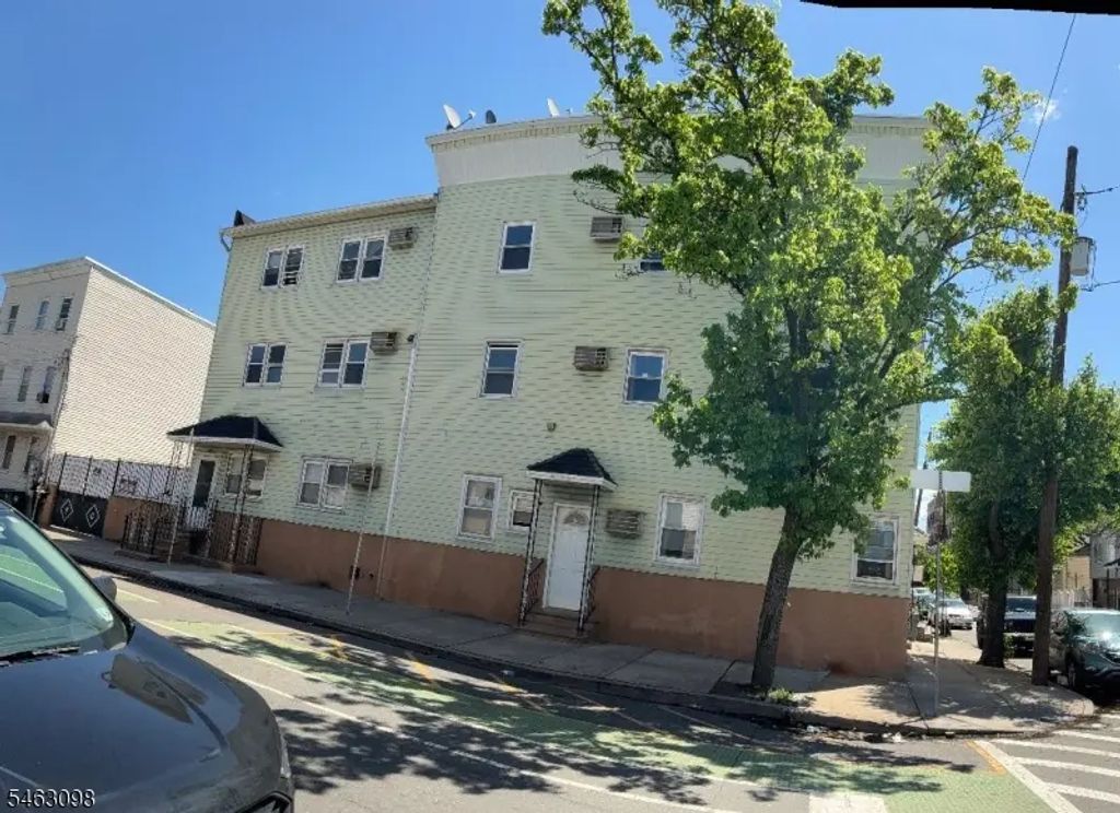 160 E Kinney St Unit 2r, Newark City
