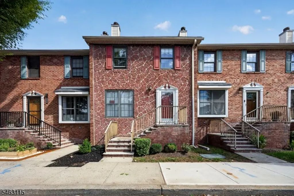 236 Mayor Gibson, Newark City