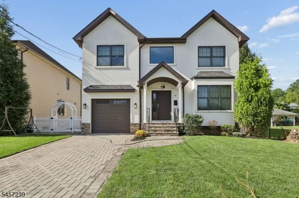 16 Stuyvesant Ct, Clifton City