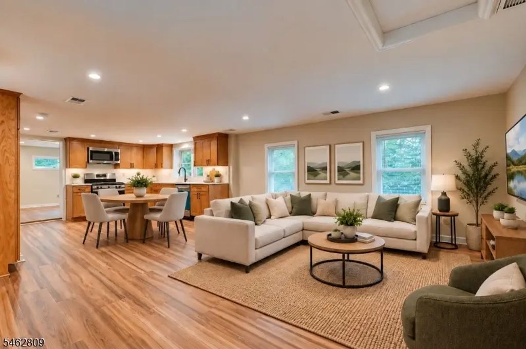 122 Bartine St., Somerville Boro