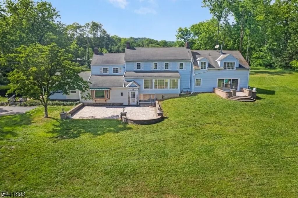 401 Bloomsbury Rd., Franklin Twp.