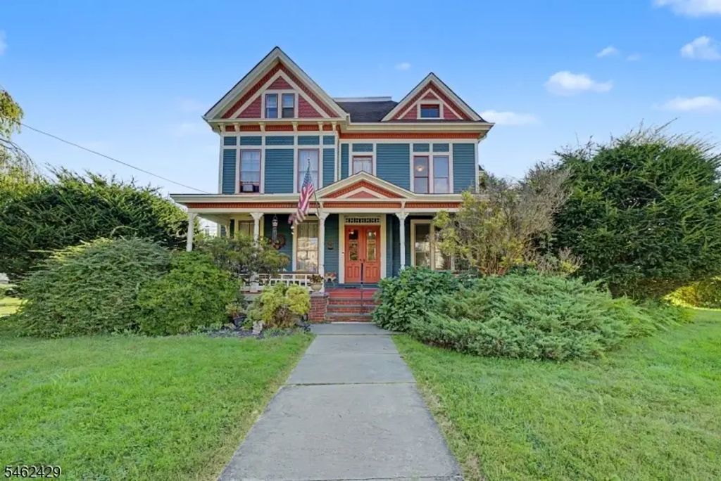 401 W Moore St, Hackettstown Town