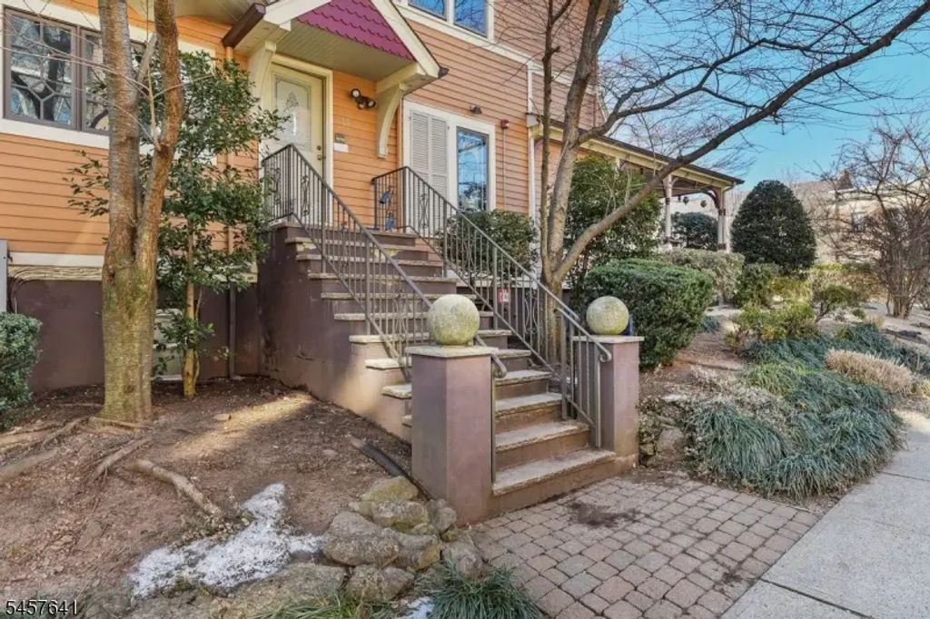 55 S Fullerton Ave, Montclair Twp.