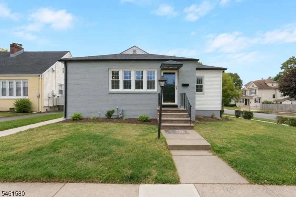 362 E Clay Ave, Roselle Park Boro